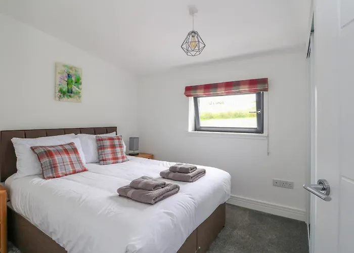 6 Strathtay Lodges
